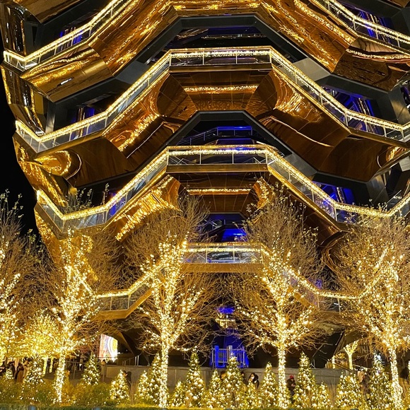 Meet your Posher, Daniela - Picture 1 of 1